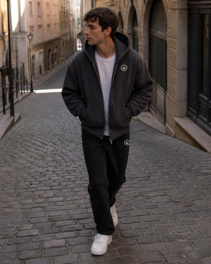 Veste zippée à capuche LC Gris Anthracite portée homme